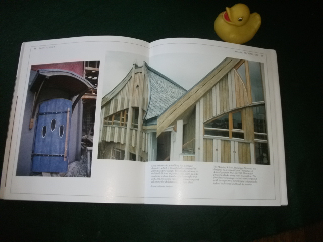 Earth To Spirit: In Search Of Natural Architecture (1st edition) by David Pearson. Angus and Robertson, 1994 - Image 3