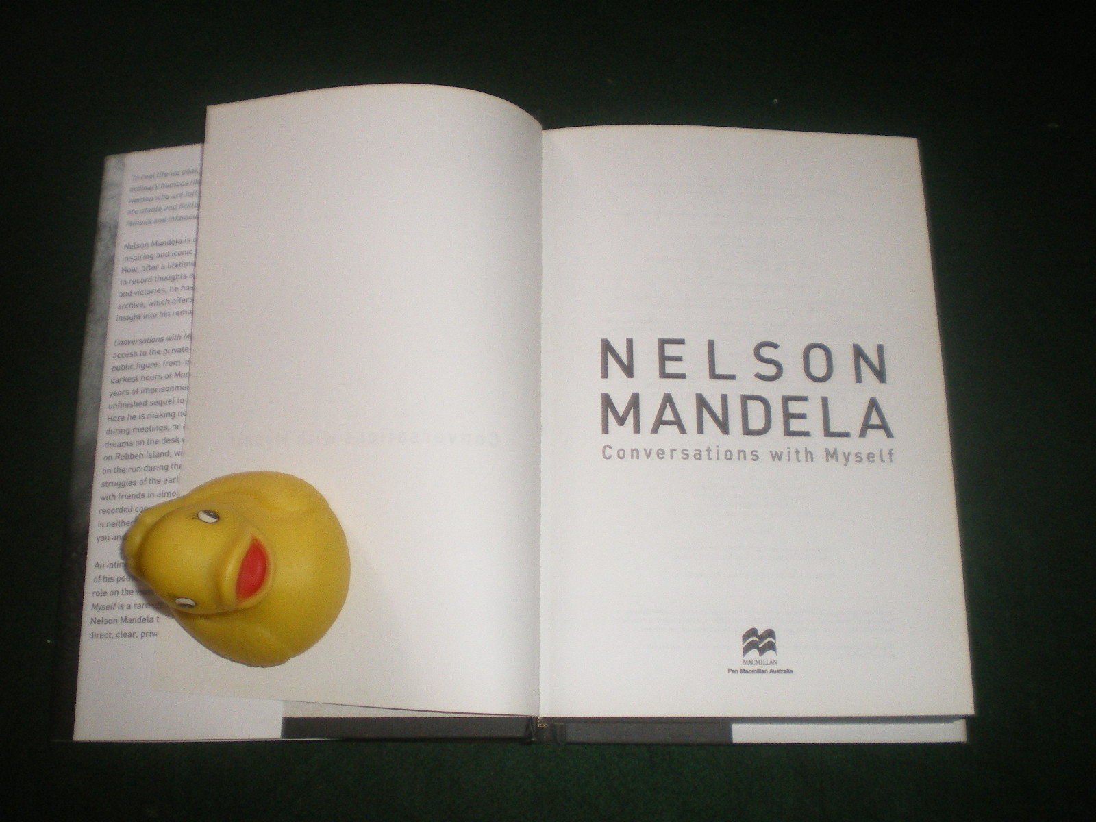 Conversation With Myself (1st edition) by Nelson Mandela. Foreword by Barack Obama. Macmillan, 2010. - Image 3