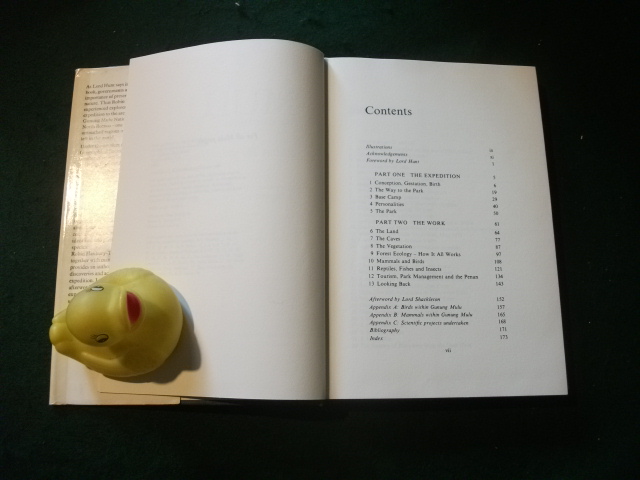 Mulu: The Rain Forest (1st edition) by Robin Handbury-Tenison. Weidenfeld and Nicolson, 1980 - Image 3
