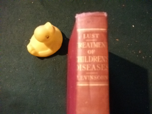 The Treatment Of Children's Diseases by Dr. F. Lust. J. B. Lippincott and Co, 1930 - Image 2