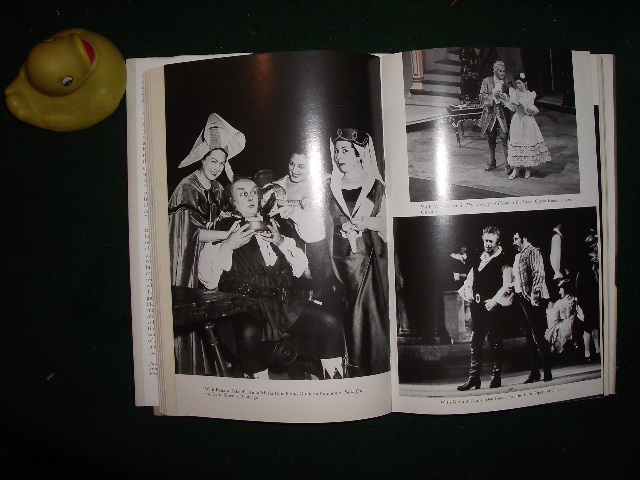 Tito Gobbi On His World Of Italian Opera (1st edition) by Tito Gobbi. Hamish Hamilton, 1984 - Image 3