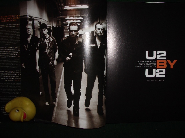 U2 By U2 (1st edition) by Bono, Adam Clayton, Larry Mullen and The Edge with Neil McCormack. Harper Collins, 2006 - Image 6