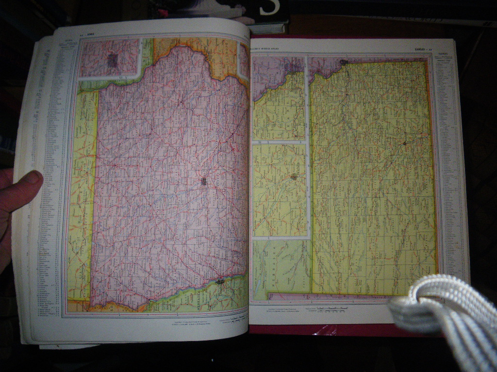 Collier's World Atlas and Gazeteer very good 1958 Same age as me and in better condition - Image 5