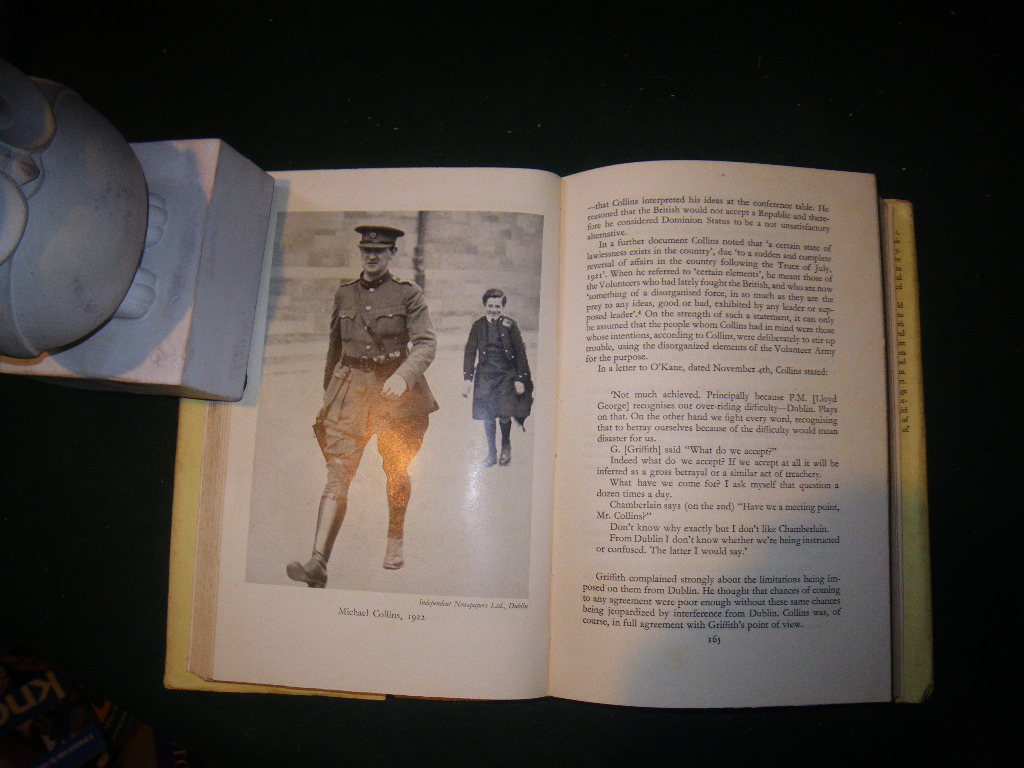 Michael Collins: The Big Fellow (1st edition) by Rex Taylor. Hutchinson & Co, 1958 - Image 3