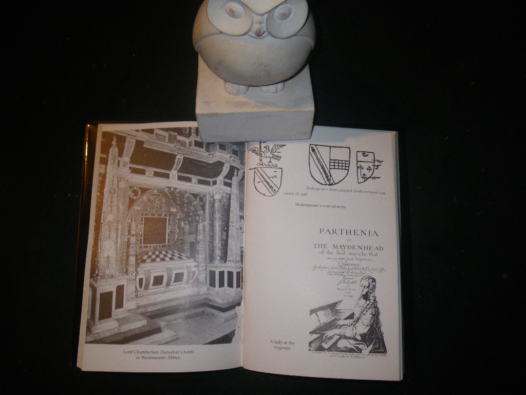 Shakespeare Hardbacks by A. L. Rowse $28 each - Image 4