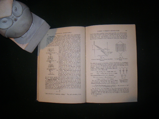 Electrical Technology by H. Cotton. Sir Isaac Pitman and Sons, 1939 - Image 4
