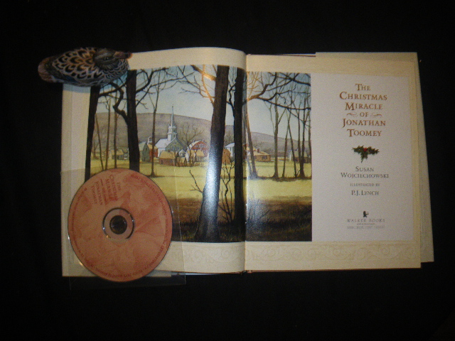 The Christmas Miracle Of Jonathan Toomey (1st edition) by Susan Wojciechowski. Illustrated by P.J. Lynch. With storytime CD narrated by James Earl Jones. Walker Books, 1995 - Image 5